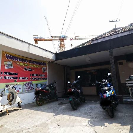 Borneo Hostel Jakarta Exterior photo