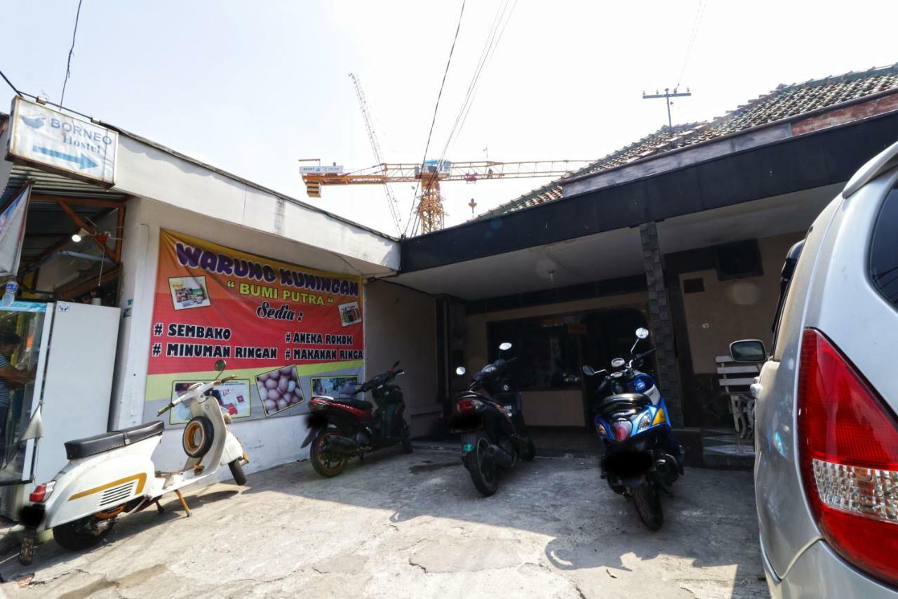 Borneo Hostel Jakarta Exterior photo