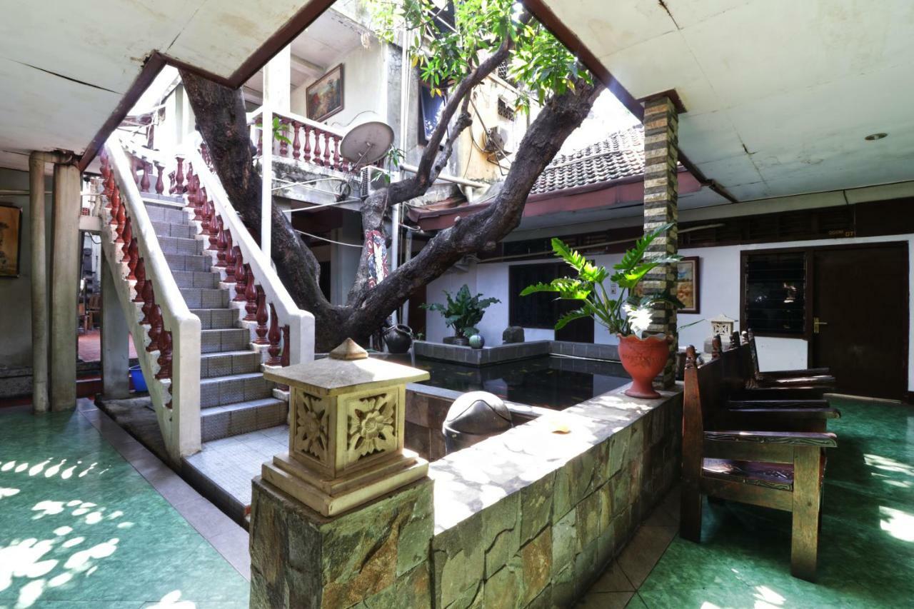 Borneo Hostel Jakarta Exterior photo