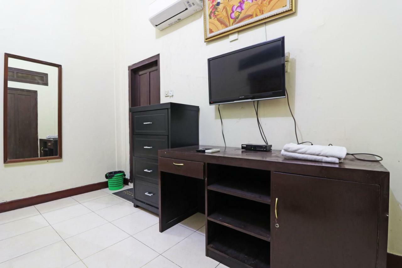 Borneo Hostel Jakarta Exterior photo
